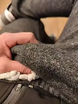 thonyx93 online show from 12/03/25, 08:18