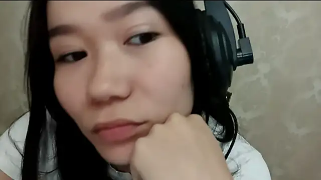 Snapshot of YukiShaapan chatting on 10/06/25, 10:45 YukiShaapan online show from 10/06/25, 10:45