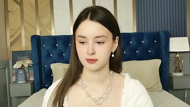 EvaSwen online show from 04/13/26, 06:35