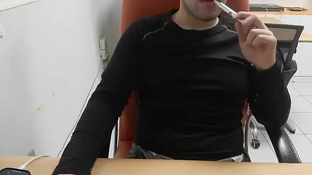 cazzo18cm3 online show from 12/16/25, 12:32