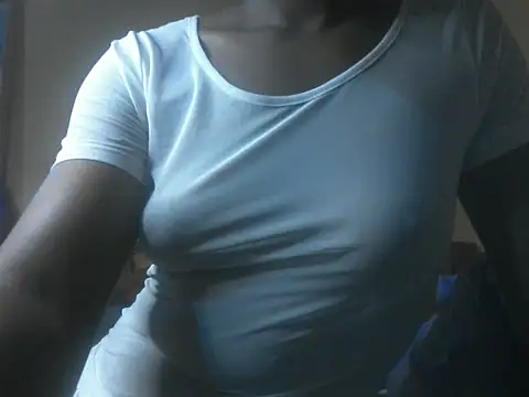 Snapshot of Pullaa chatting on 10/16/25, 05:47 Pullaa online show from 10/16/25, 05:47