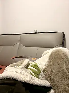 JdhdSjdj online show from 11/18/25, 03:01