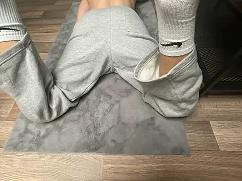 Snapshot of cuteboy19xxx chatting on 10/24/25, 03:08 cuteboy19xxx online show from 10/24/25, 03:08