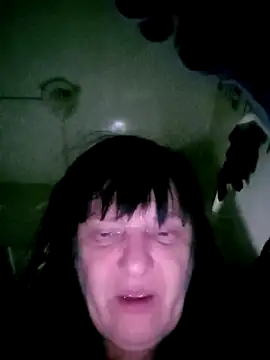 Apeesynka55211 online show from 12/04/25, 09:07