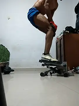 exotico2323 online show from 04/07/26, 12:44