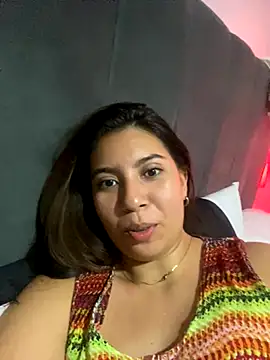 miss  caroline online show from 10/23/25, 02:33