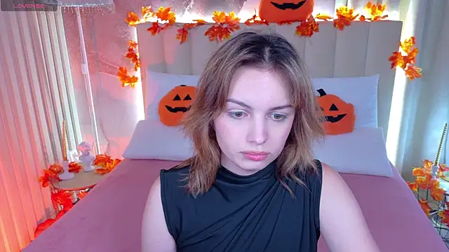 VioletteRose online show from 10/19/25, 04:51