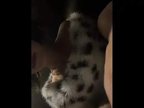 xiaowan x online show from 11/25/25, 02:06