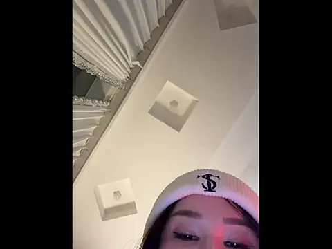 Snapshot of xiaowan_x chatting on 02/03/26, 01:49 xiaowan x online show from 02/03/26, 01:49