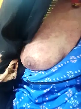 Snapshot of Hotty_ruvi chatting on 10/11/25, 08:35 Hotty ruvi online show from 10/11/25, 08:35