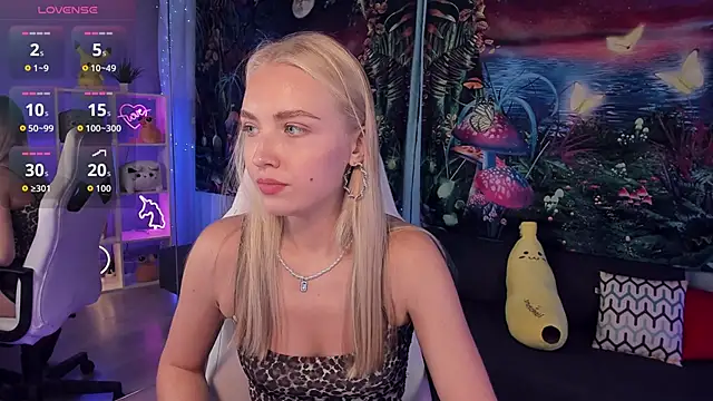 TessaGrays online show from 10/09/25, 10:24