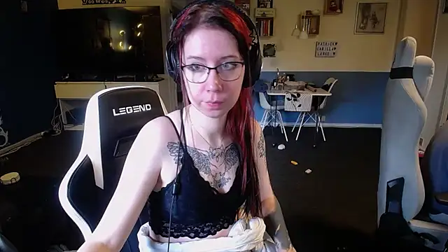 TattooedGirls online show from 10/13/25, 08:25