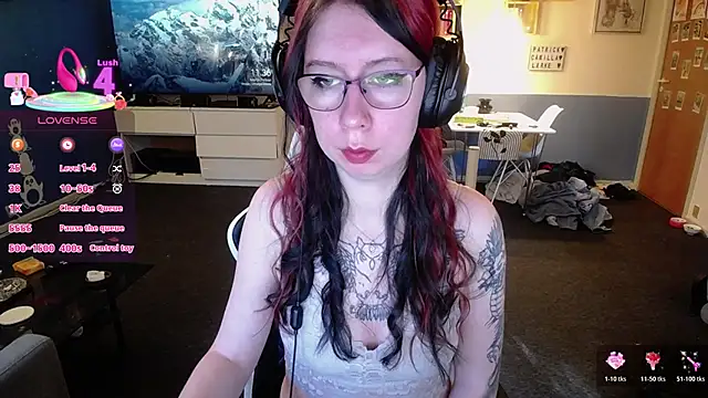 TattooedGirls online show from 11/07/25, 10:37