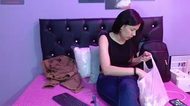 Jazmin ny online show from 10/21/25, 01:56