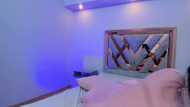 Annie roselle online show from 10/09/25, 12:14