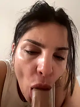 Snapshot of sweet_manuella chatting on 10/16/25, 08:04 sweet manuella online show from 10/16/25, 08:04