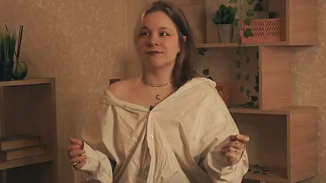 EviaVanveen online show from 10/11/25, 07:40