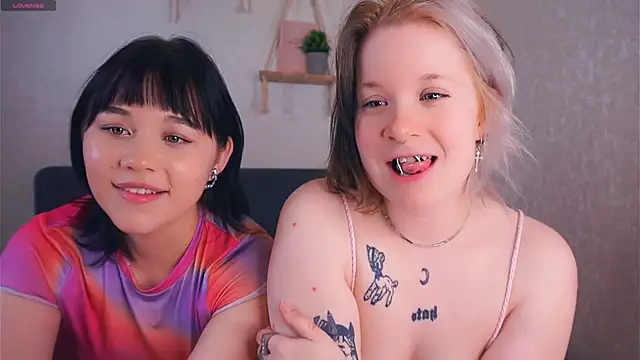 EviaVanveen online show from 12/01/25, 07:35