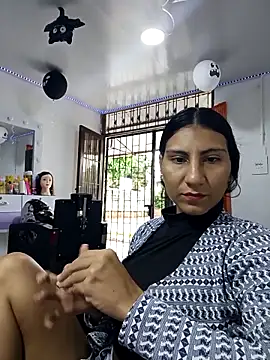 Lucyfoox online show from 10/08/25, 01:42