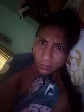 Snapshot of Lucyfoox chatting on 03/26/26, 03:06 Lucyfoox online show from 03/26/26, 03:06