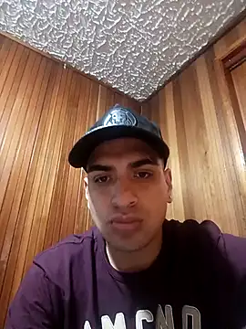 Snapshot of daniandr119 chatting on 09/29/25, 08:46 daniandr119 online show from 09/29/25, 08:46