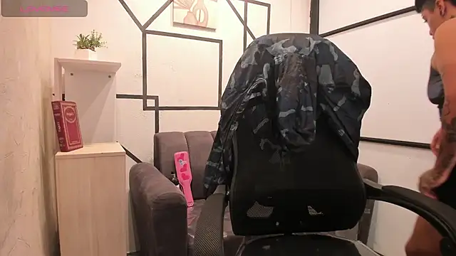 JoaoAndLexy online show from 10/04/25, 12:03
