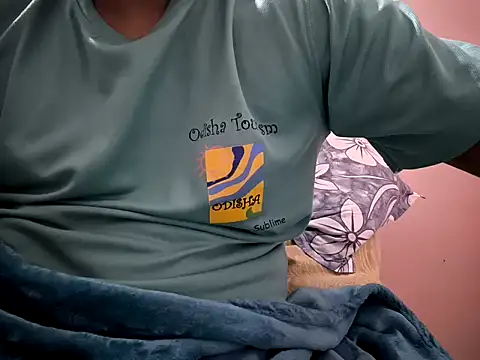 Snapshot of mallu_boy_23 chatting on 10/07/25, 07:44 mallu boy 23 online show from 10/07/25, 07:44