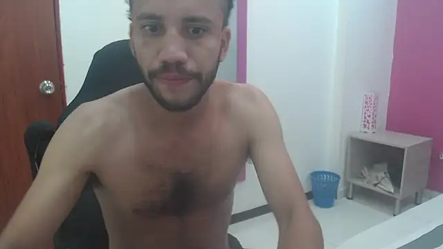 Juan FelipeX01 online show from 10/16/25, 03:24