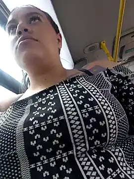 Snapshot of Meloddy__ chatting on 10/25/25, 03:40 Meloddy   online show from 10/25/25, 03:40