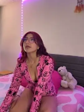 saramooon online show from 12/01/25, 01:16