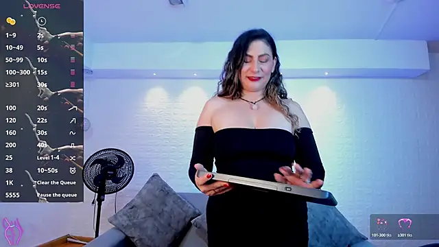 VenusCooper online show from 03/04/26, 11:16