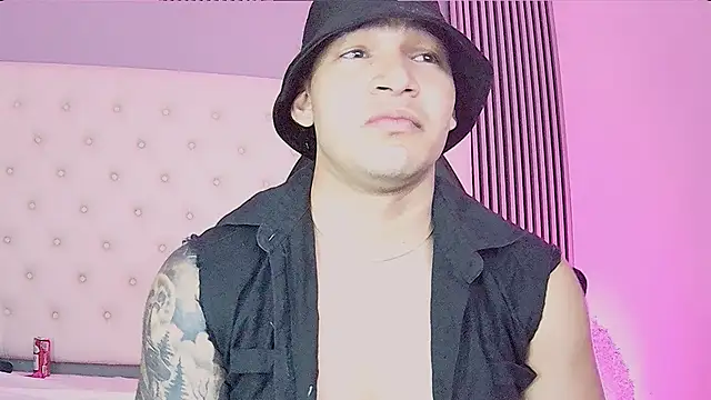 venedic bull online show from 10/13/25, 06:35