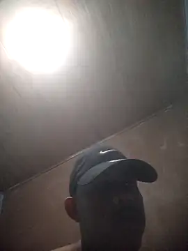 Snapshot of mestre637 chatting on 10/27/25, 09:30 mestre637 online show from 10/27/25, 09:30