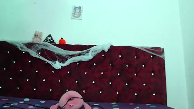 Lia Carter  online show from 11/01/25, 09:17