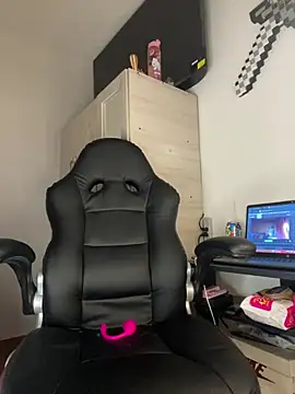 Miichii online show from 04/21/26, 02:51