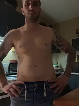 tompet2122 online show from 04/10/26, 01:38