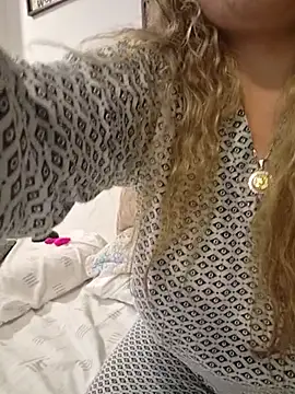 Zoe riivas online show from 05/19/26, 11:16