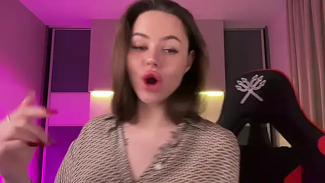 AlmaryKim online show from 02/04/25, 07:55