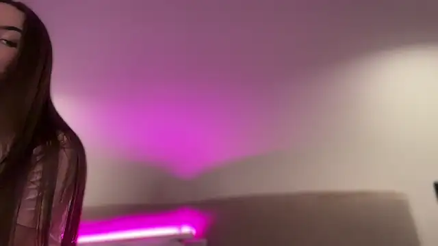 AlmaryKim online show from 09/22/25, 09:50