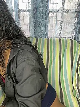 SukiyamaAsia online show from 02/25/26, 06:34