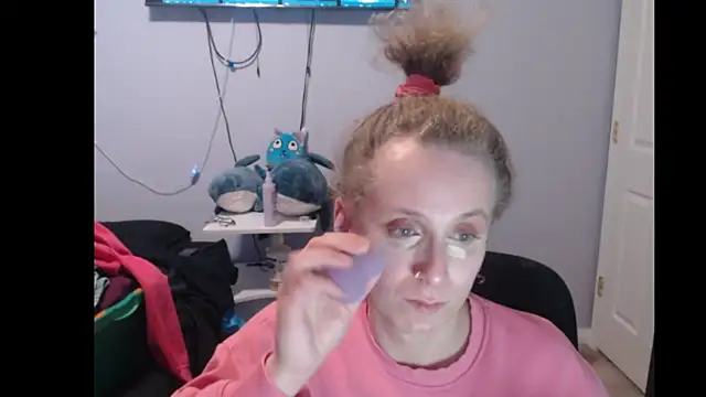 cinderellie online show from 10/27/25, 03:32