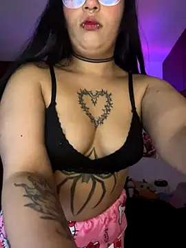 Hinatamoon  online show from 10/24/25, 04:20