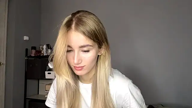 SweetCatherine online show from 10/07/25, 08:33