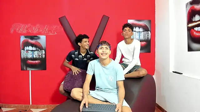 VERY HOT GUYS online show from 04/06/26, 07:15