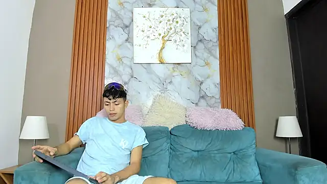 VERY HOT GUYS online show from 05/09/26, 07:13