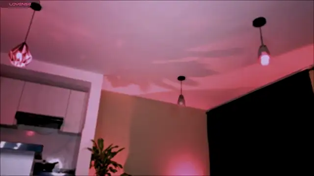 Snapshot of VanessaBlackrose chatting on 10/21/25, 12:22 VanessaBlackrose online show from 10/21/25, 12:22