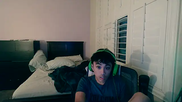 youngasianboy2007 online show from 02/06/26, 01:54