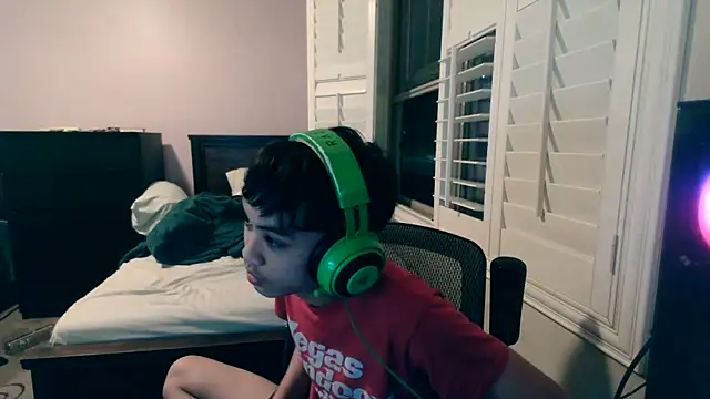 youngasianboy2007 online show from 02/08/26, 08:29