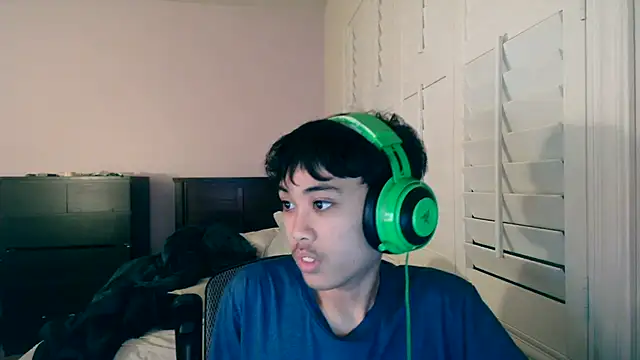 youngasianboy2007 online show from 02/28/26, 03:07