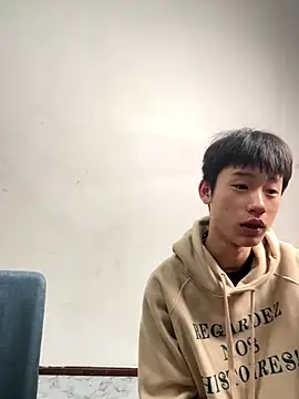 Snapshot of Cate-boy chatting on 11/12/25, 10:15 Cate-boy online show from 11/12/25, 10:15